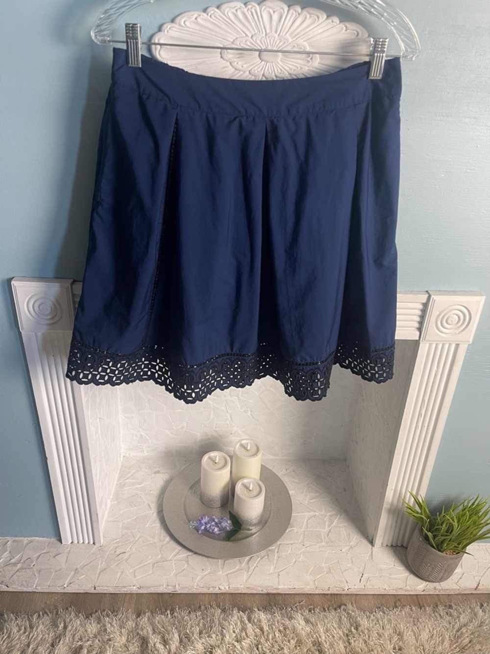 Vineyard Vines Navy Eyelet Hem Soft Pleated Mini Skirt with Side Pockets